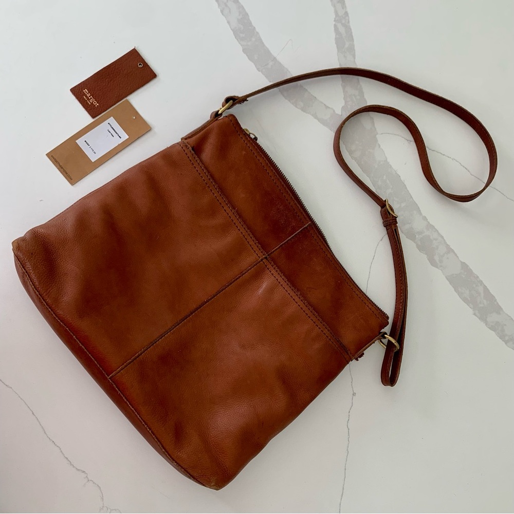 Margot Leah Hobo - Genuine Leather - Crossbody